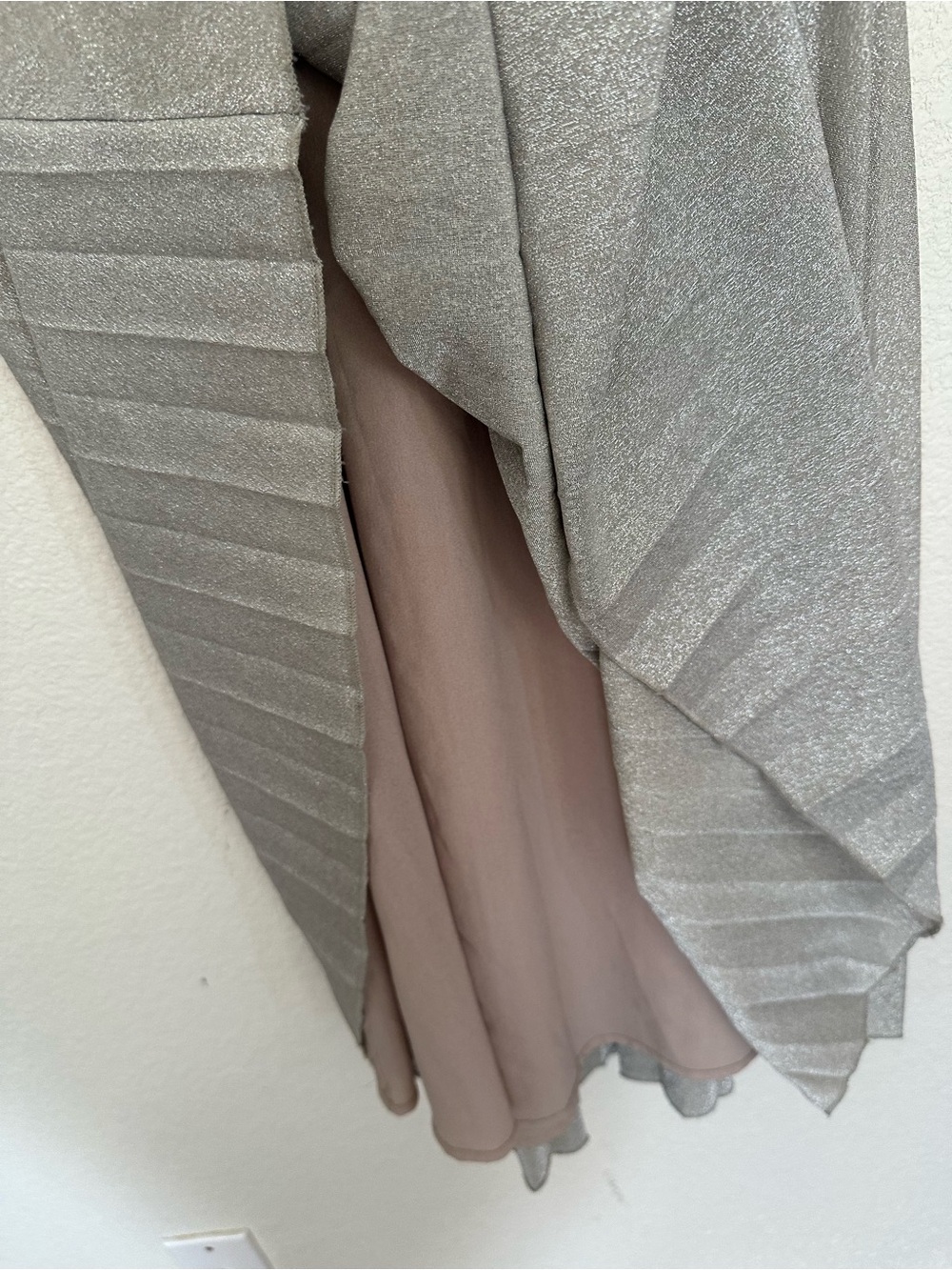 Anthropologie Elevenses Lunar Pleated Midi Dress Shimmering Champagne Size 6 EUC - Picture 9 of 13